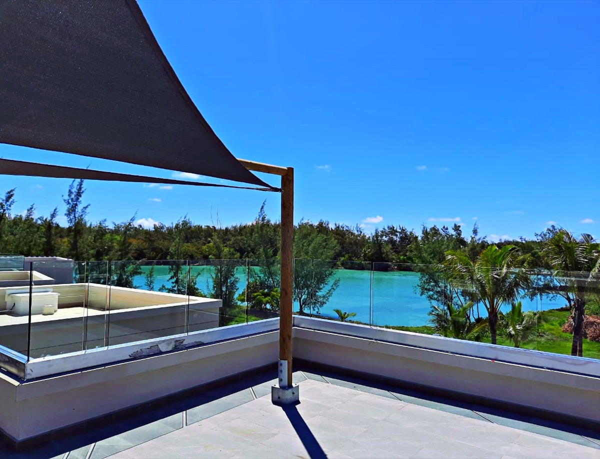 Barachois 10 private Villa waterfront with 2 pools in Mauritius to rent
