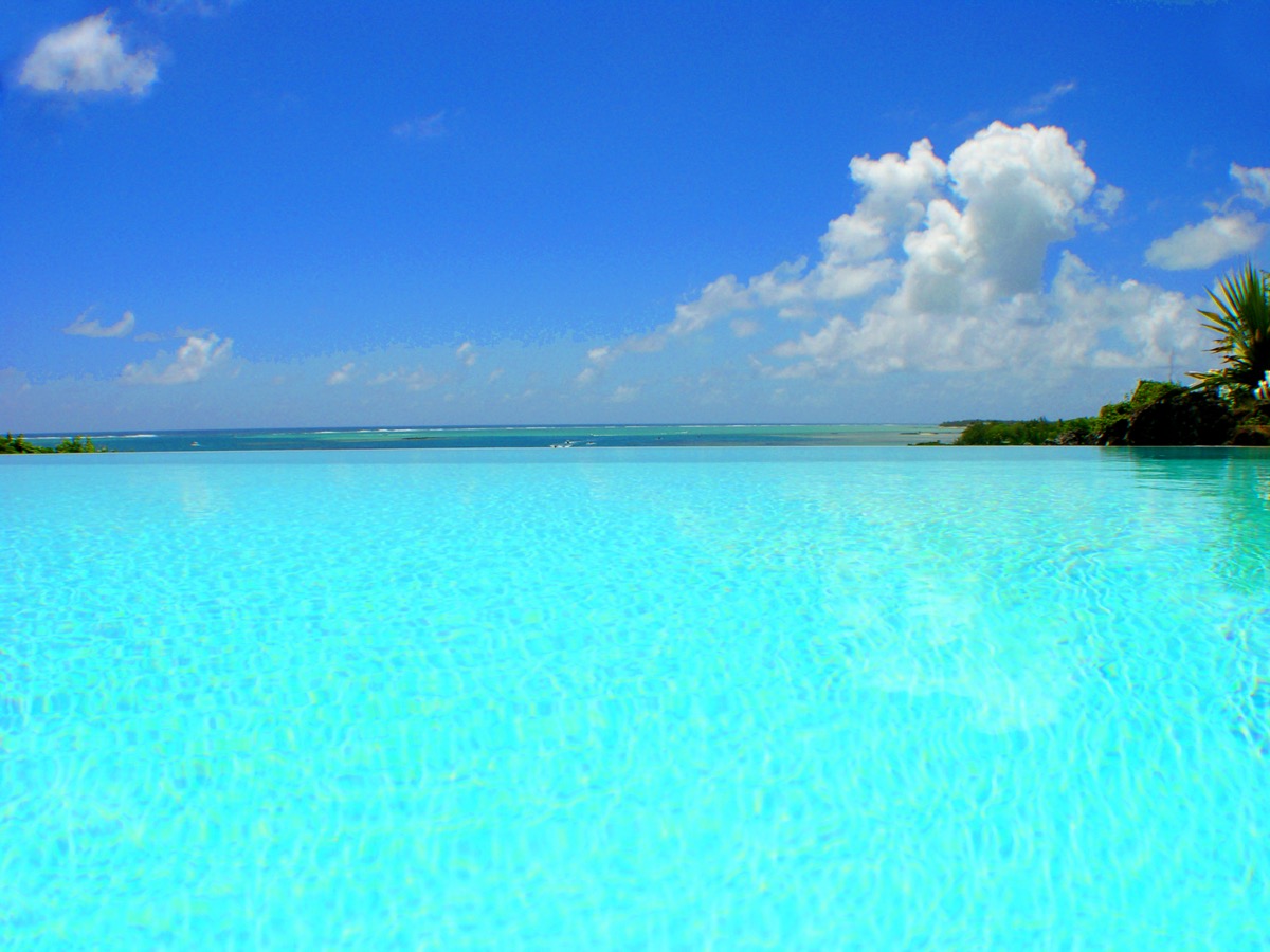 Вилла The Bay with Ocean Pool and Bayfront с частным причалом рядом с Иль-о-Серф на Маврикии в аренду