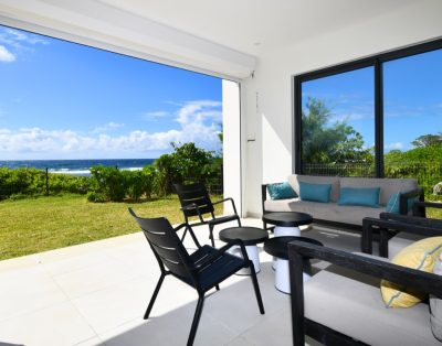 White&Blue Beachfront con piscina privata con giardino, Wifi gratuito